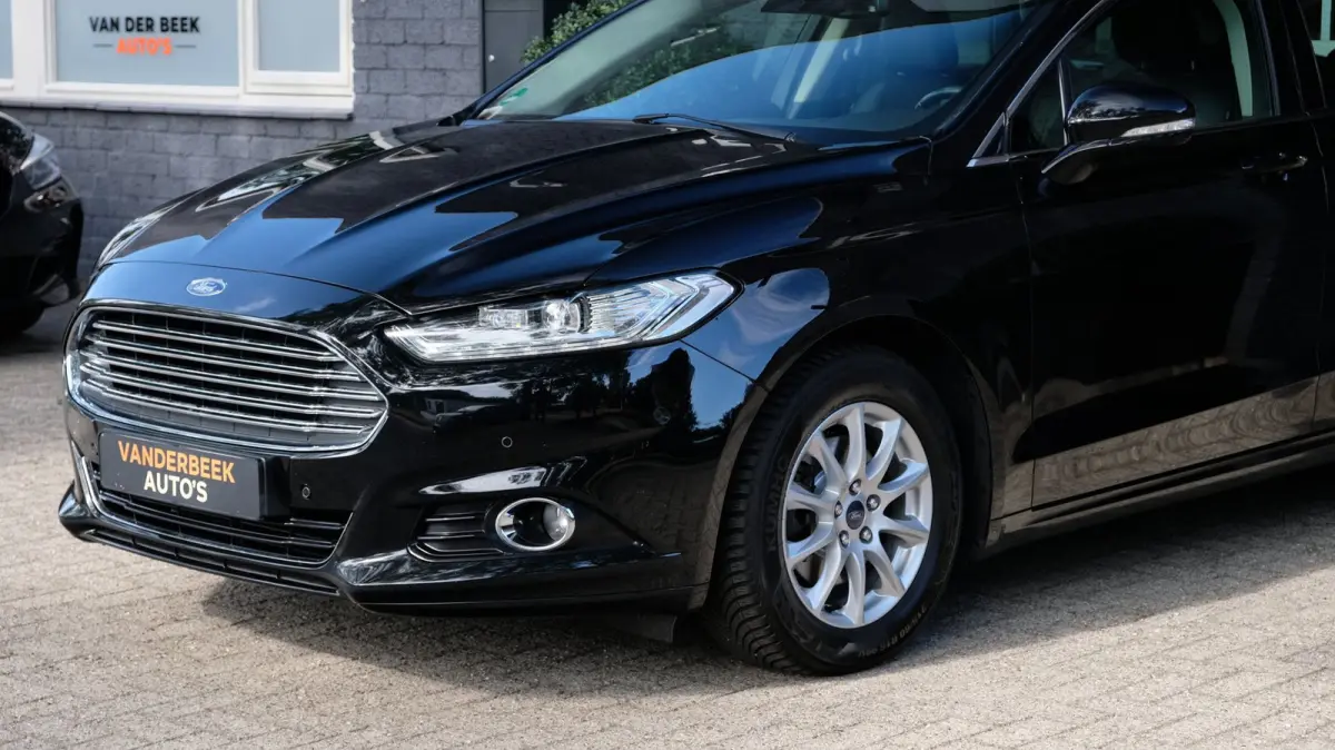 2.0 Titanium 240PK Carplay | Cruise | Panorama dak