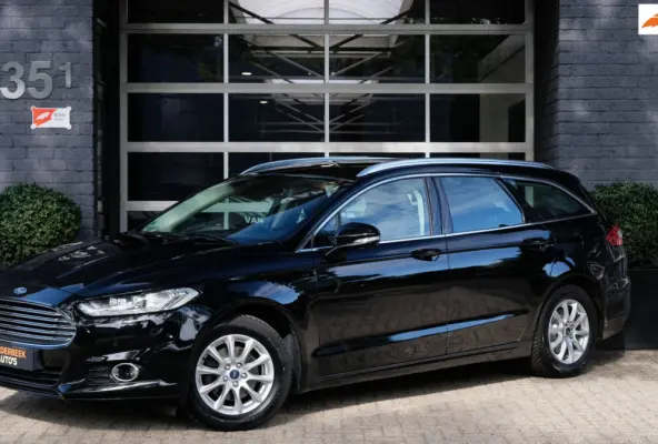 2.0 Titanium 240PK Carplay | Cruise | Panorama dak