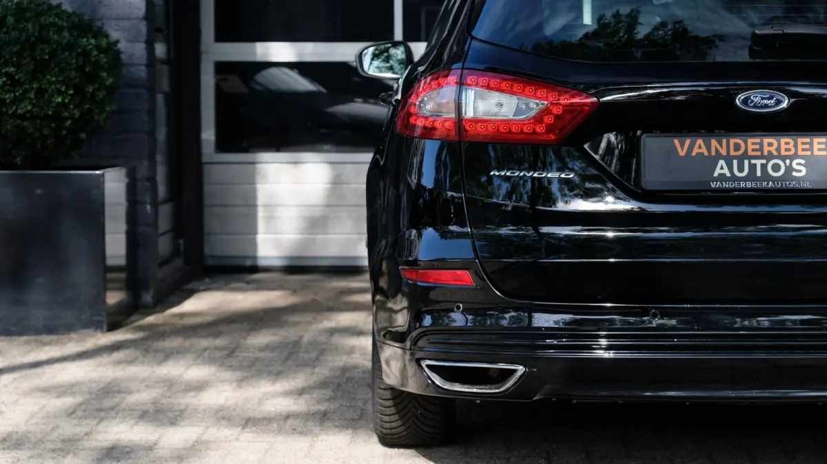 2.0 Titanium 240PK Carplay | Cruise | Panorama dak