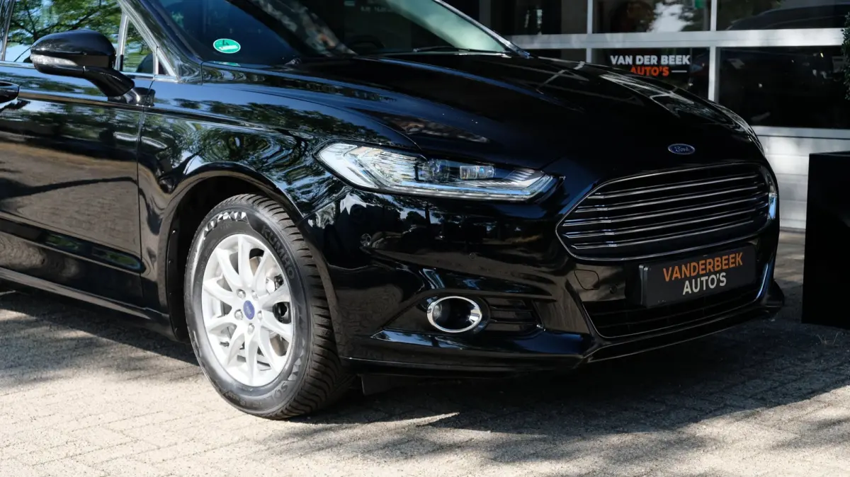 2.0 Titanium 240PK Carplay | Cruise | Panorama dak