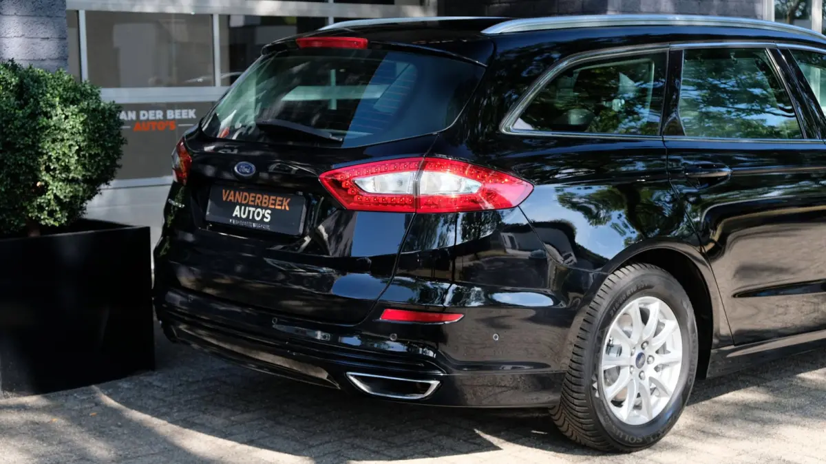 2.0 Titanium 240PK Carplay | Cruise | Panorama dak