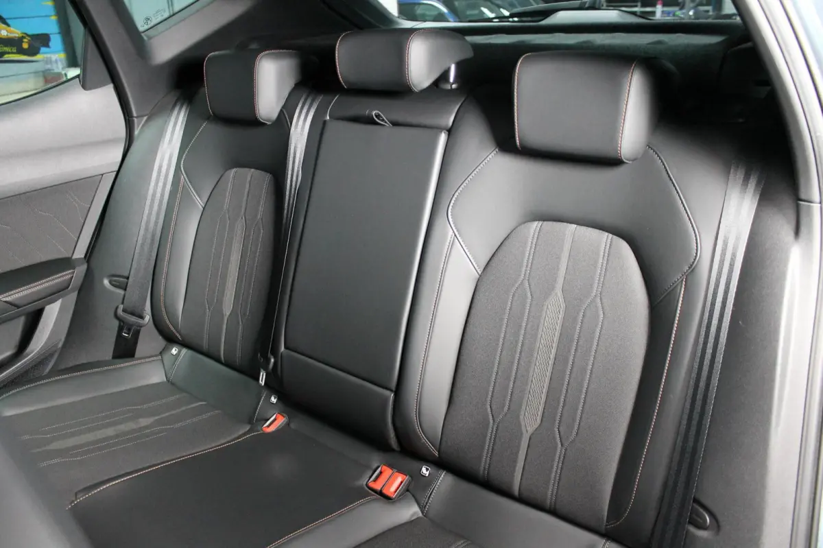 1.4 e-Hybrid Business|Rijklaar prijs| CarPlay|Camera|Sfeer|