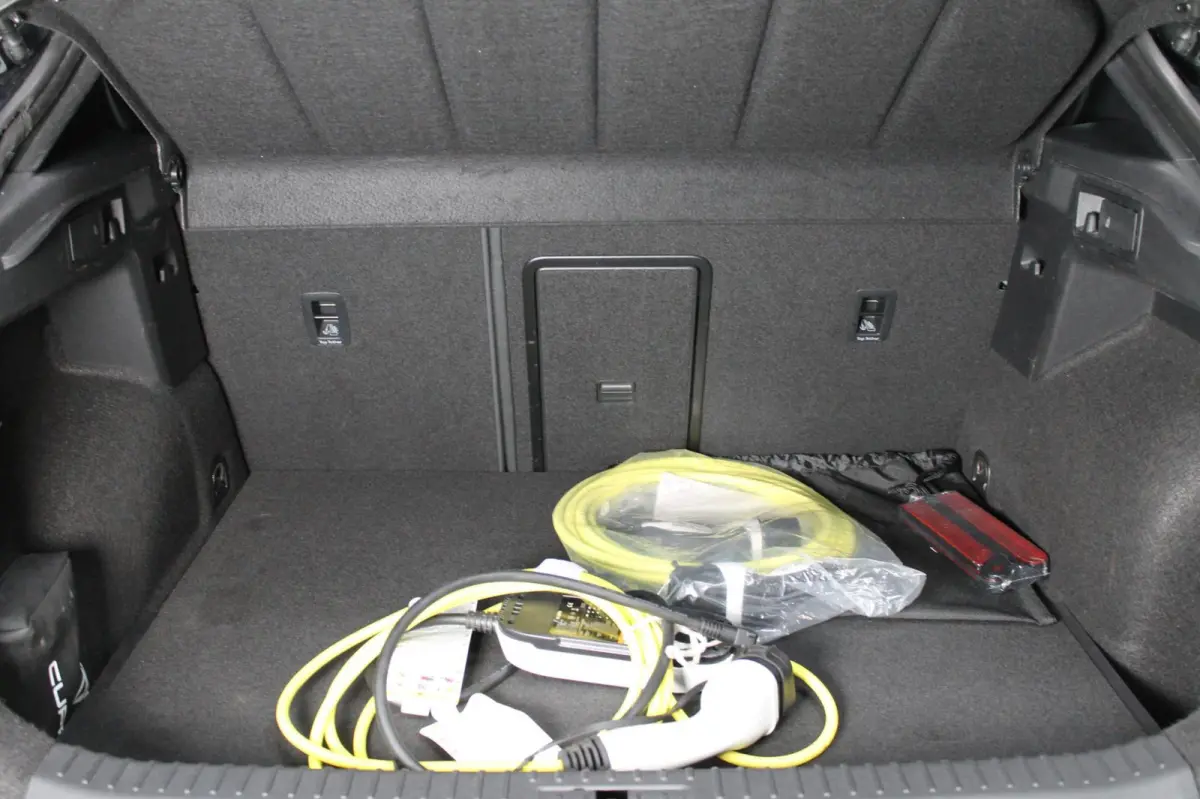 1.4 e-Hybrid Business|Rijklaar prijs| CarPlay|Camera|Sfeer|