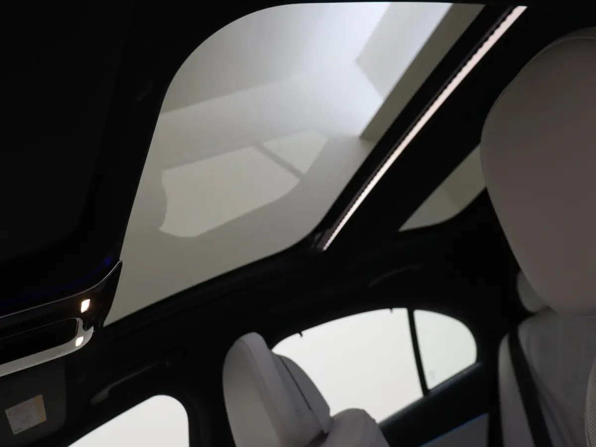 300 e 4MATIC Exclusive Line / Premium Plus/ Panoramadak/ Softclose/ SUPERSCREEN/ Nappa/ Burmester 4D