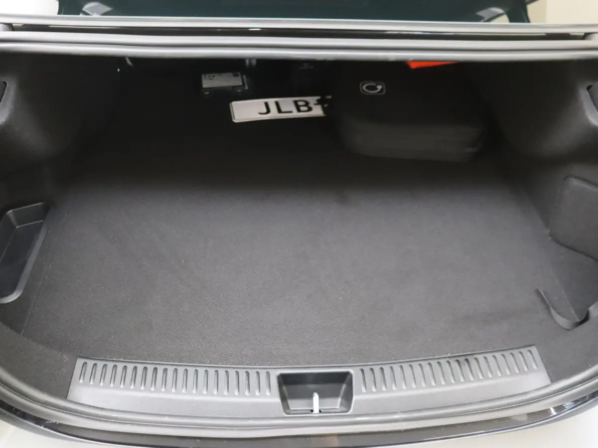 300 e 4MATIC Exclusive Line / Premium Plus/ Panoramadak/ Softclose/ SUPERSCREEN/ Nappa/ Burmester 4D