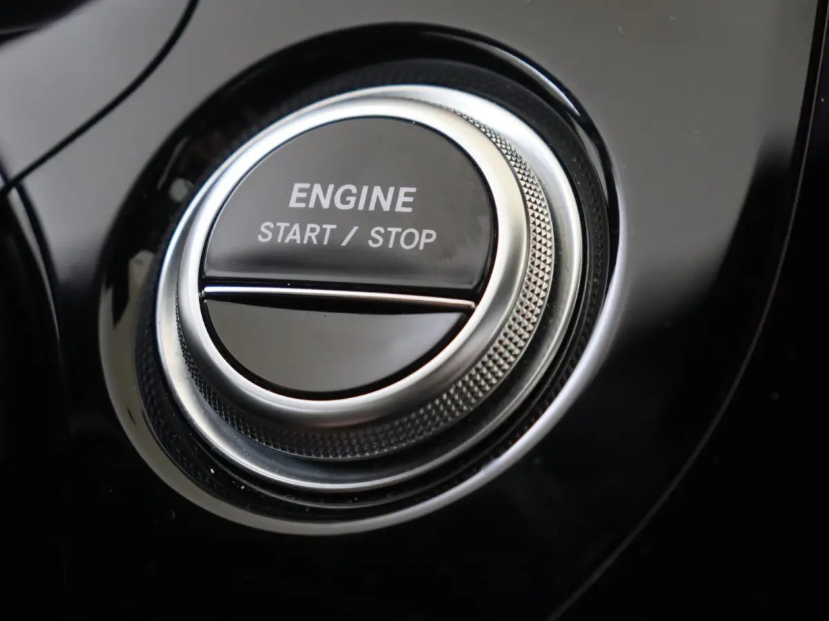 300 e 4MATIC Exclusive Line / Premium Plus/ Panoramadak/ Softclose/ SUPERSCREEN/ Nappa/ Burmester 4D