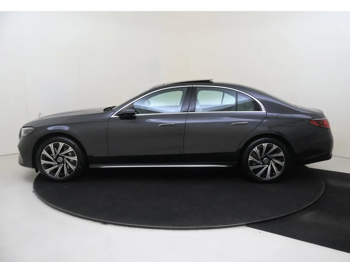 300 e 4MATIC Exclusive Line / Premium Plus/ Panoramadak/ Softclose/ SUPERSCREEN/ Nappa/ Burmester 4D