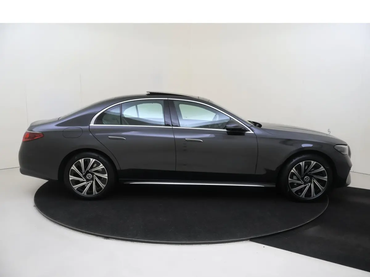 300 e 4MATIC Exclusive Line / Premium Plus/ Panoramadak/ Softclose/ SUPERSCREEN/ Nappa/ Burmester 4D