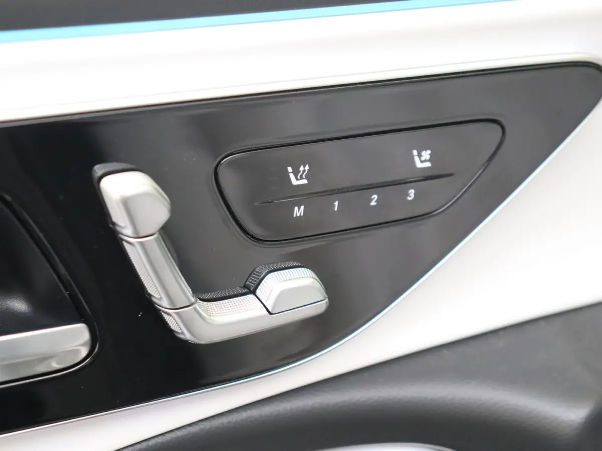 300 e 4MATIC Exclusive Line / Premium Plus/ Panoramadak/ Softclose/ SUPERSCREEN/ Nappa/ Burmester 4D