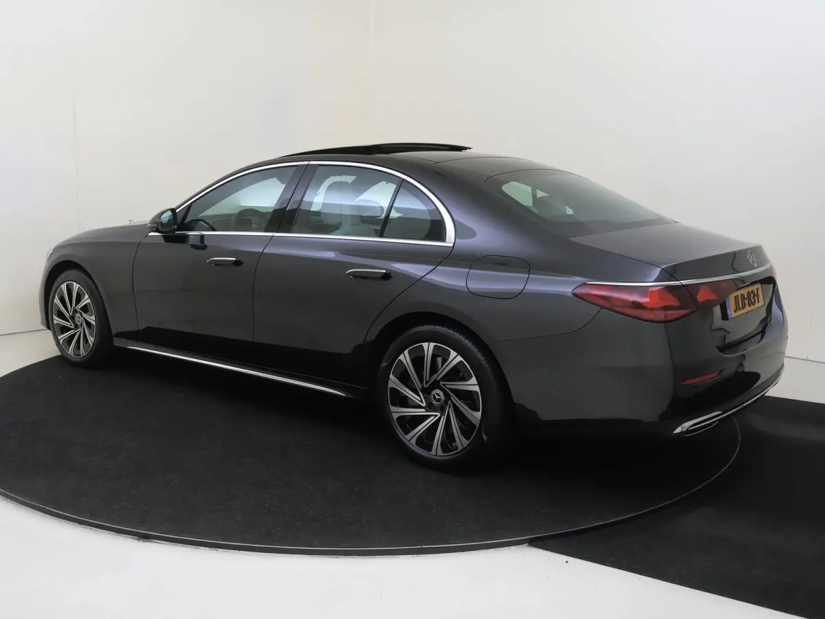 300 e 4MATIC Exclusive Line / Premium Plus/ Panoramadak/ Softclose/ SUPERSCREEN/ Nappa/ Burmester 4D