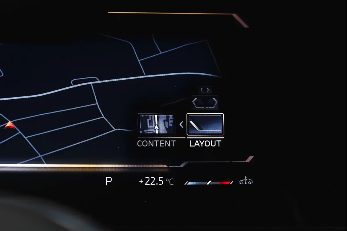 sDrive18i 136 PK M-Sport | Afn. Trekhaak | Dig. Cockpit | Cruise | PDC | Camera | NAV + App. Connect | ECC | Elek. Klep | LM 18" |