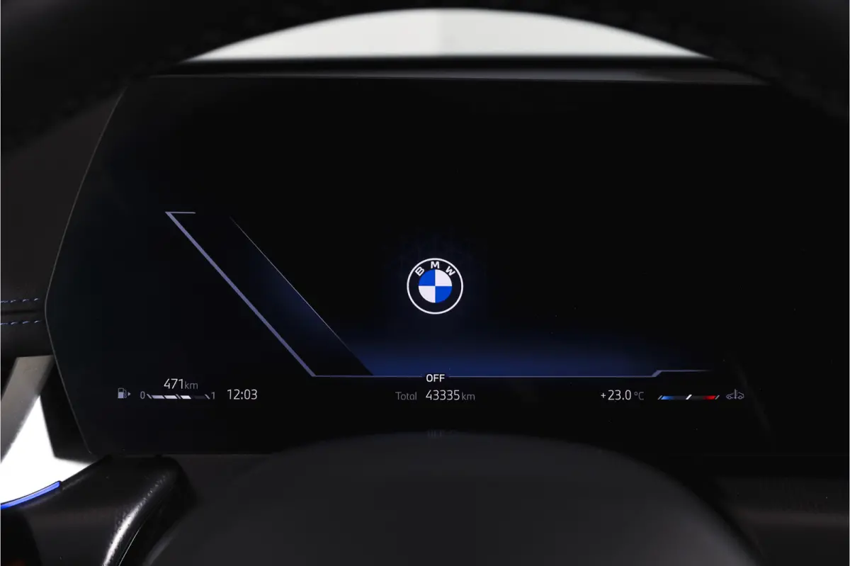 sDrive18i 136 PK M-Sport | Afn. Trekhaak | Dig. Cockpit | Cruise | PDC | Camera | NAV + App. Connect | ECC | Elek. Klep | LM 18" |