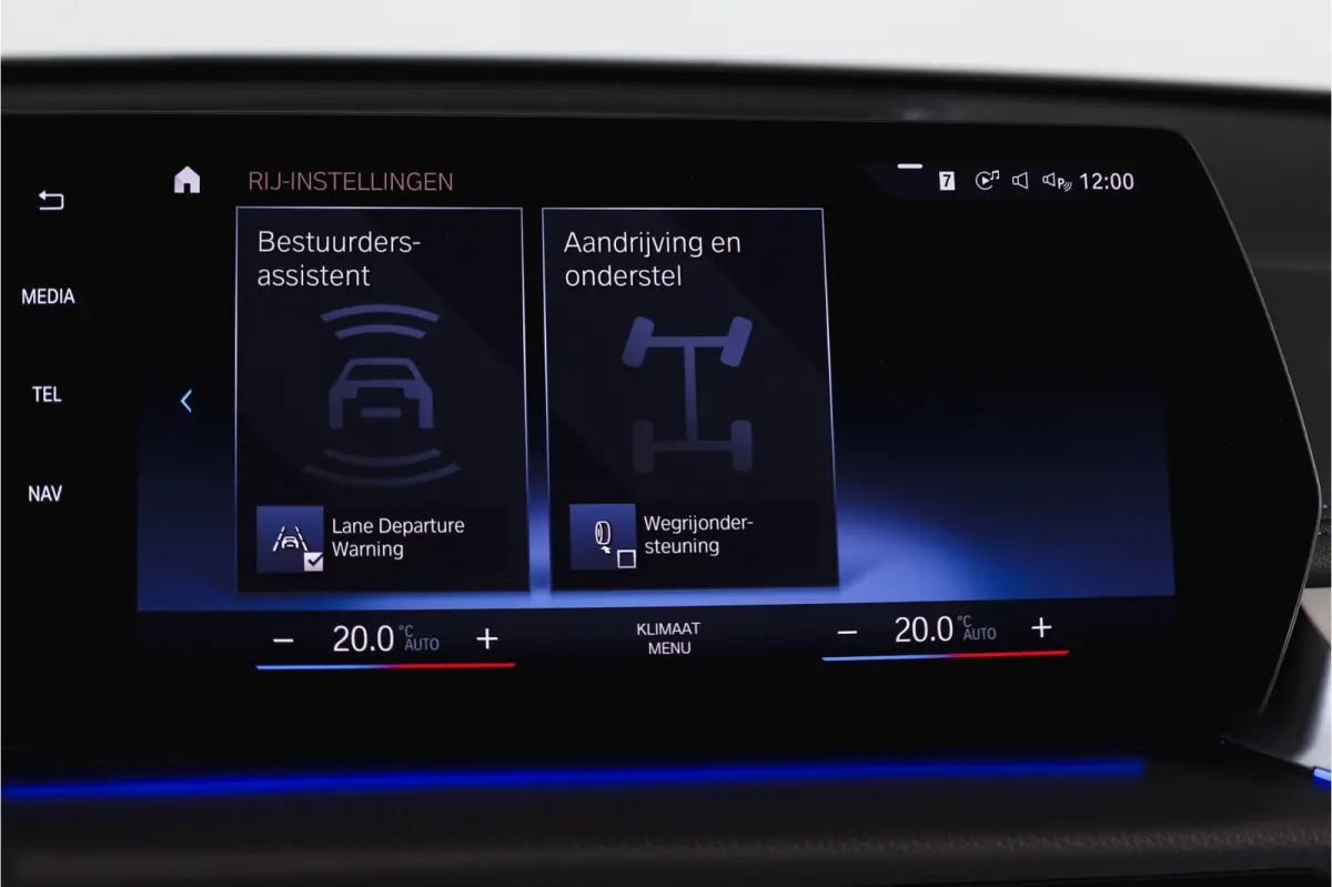 sDrive18i 136 PK M-Sport | Afn. Trekhaak | Dig. Cockpit | Cruise | PDC | Camera | NAV + App. Connect | ECC | Elek. Klep | LM 18" |