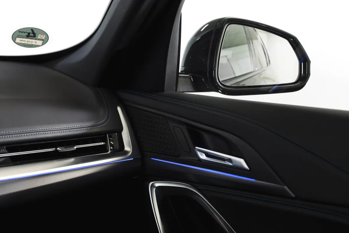 sDrive18i 136 PK M-Sport | Afn. Trekhaak | Dig. Cockpit | Cruise | PDC | Camera | NAV + App. Connect | ECC | Elek. Klep | LM 18" |
