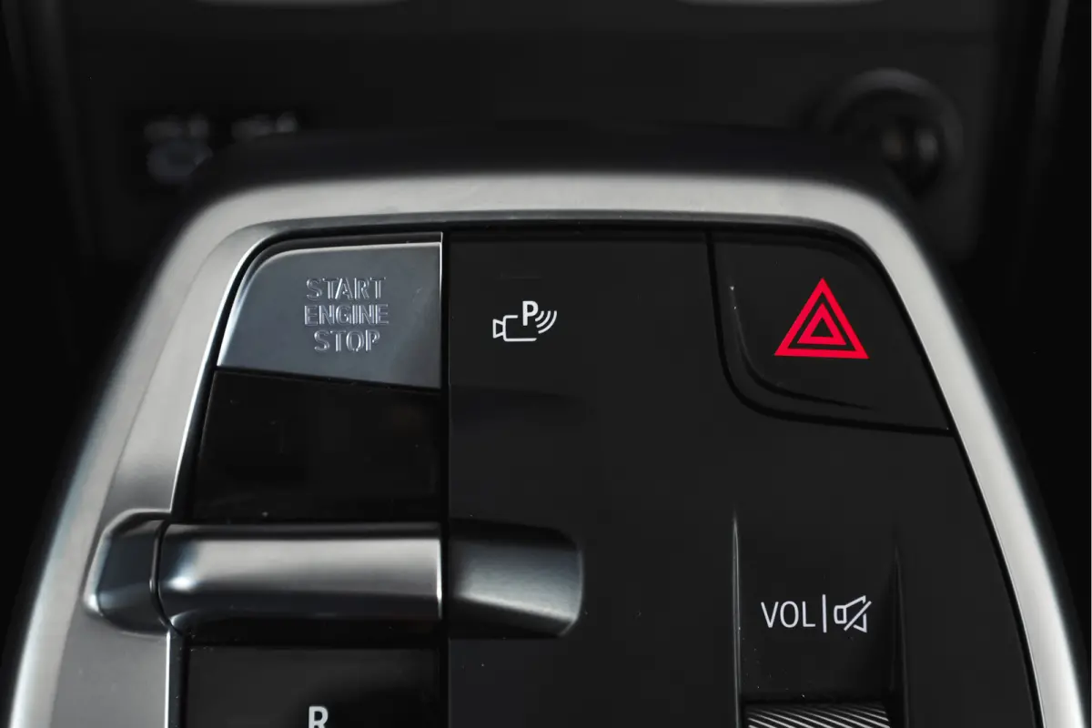 sDrive18i 136 PK M-Sport | Afn. Trekhaak | Dig. Cockpit | Cruise | PDC | Camera | NAV + App. Connect | ECC | Elek. Klep | LM 18" |