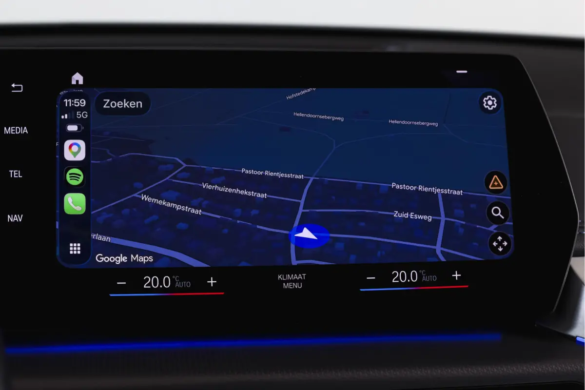 sDrive18i 136 PK M-Sport | Afn. Trekhaak | Dig. Cockpit | Cruise | PDC | Camera | NAV + App. Connect | ECC | Elek. Klep | LM 18" |