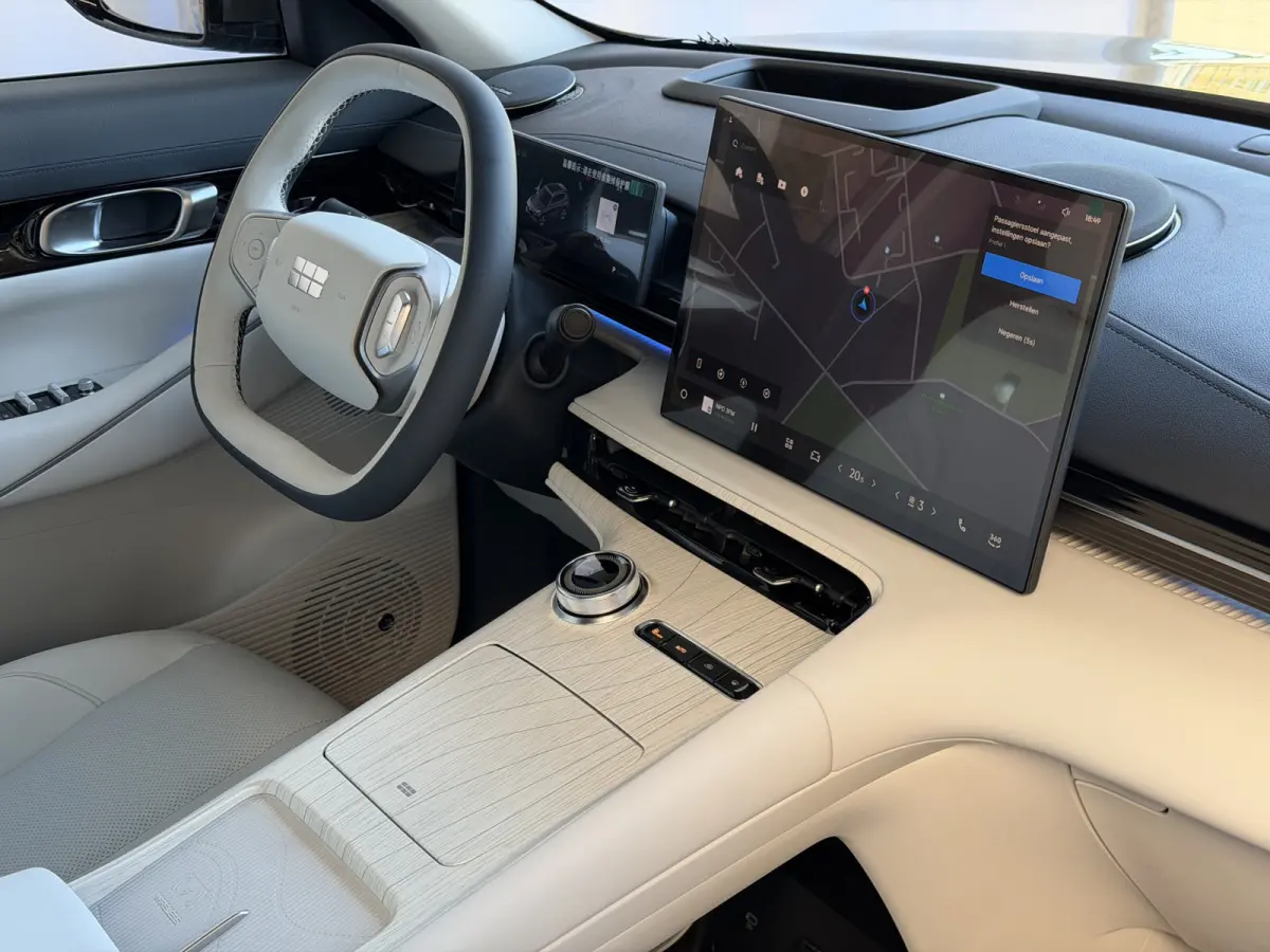 Max+ 68 kWh | 475 km WLTP | 8 Jaar Garantie | Pano | Elektr. Achterklep | 360° Camera | Warmtepomp | Verwarmde & Geventileerde Stoelen Geely Wijchen