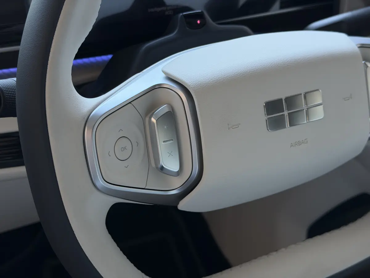 Max+ 68 kWh | 475 km WLTP | 8 Jaar Garantie | Pano | Elektr. Achterklep | 360° Camera | Warmtepomp | Verwarmde & Geventileerde Stoelen Geely Wijchen