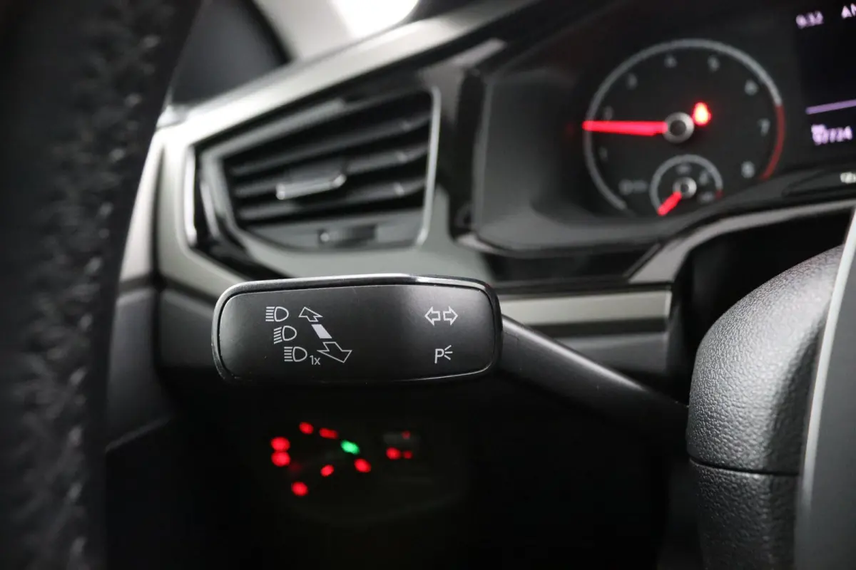1.0 TSI Comfortline | Navigatie | Airco |