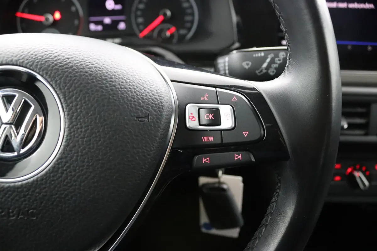 1.0 TSI Comfortline | Navigatie | Airco |