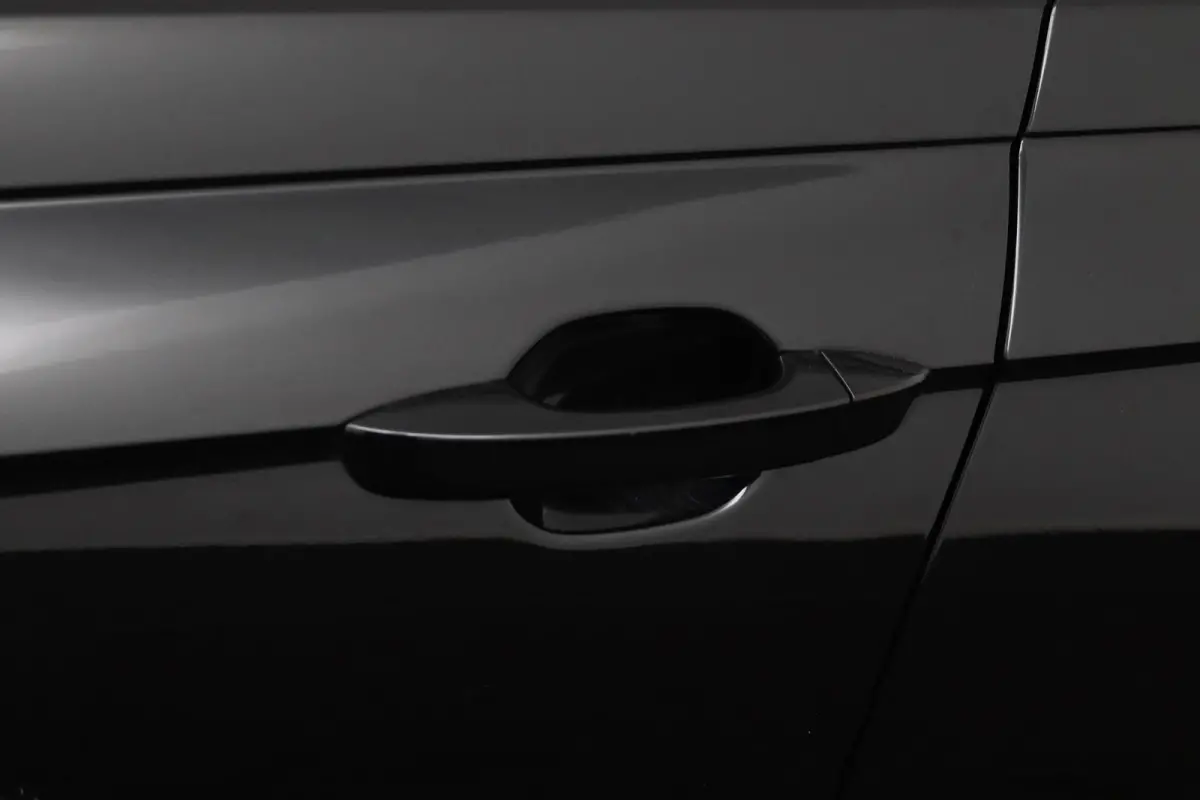 1.0 TSI Comfortline | Navigatie | Airco |