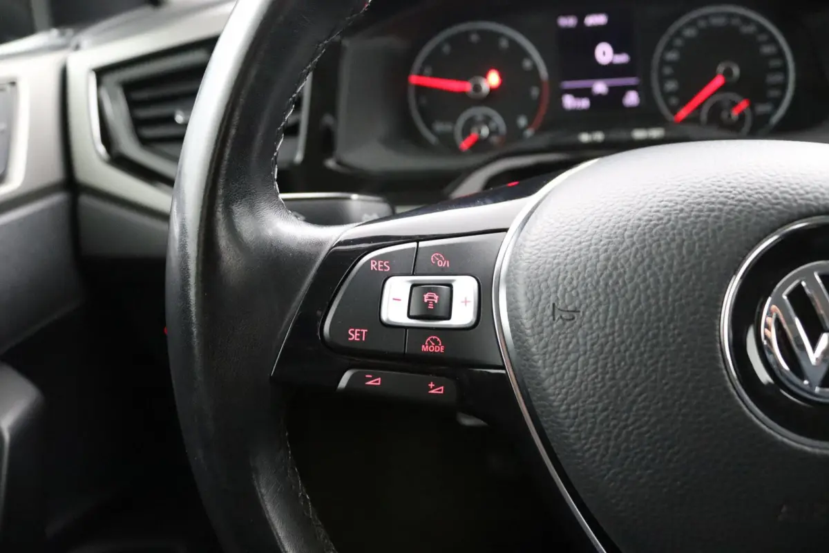 1.0 TSI Comfortline | Navigatie | Airco |