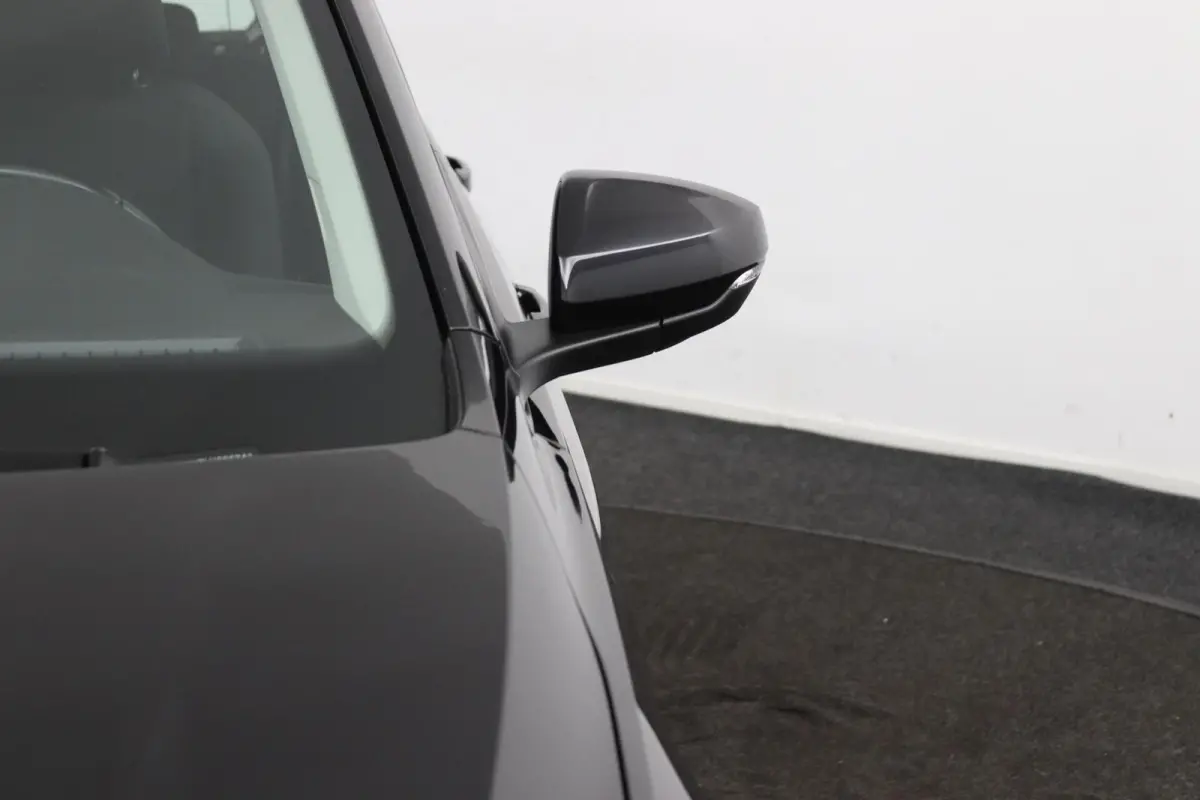 1.0 TSI Comfortline | Navigatie | Airco |