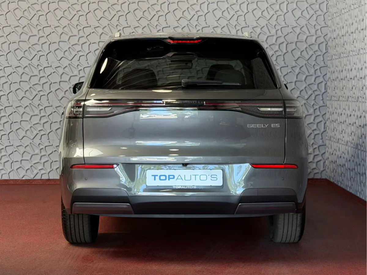 Max+ 68 kWh | 475KM Bereik Speciaal Wit Leer Topuitvoering | Panoramadak | Elektr. Achterklep | 360° Camera | 8 Jaar Garantie Geely Wijchen