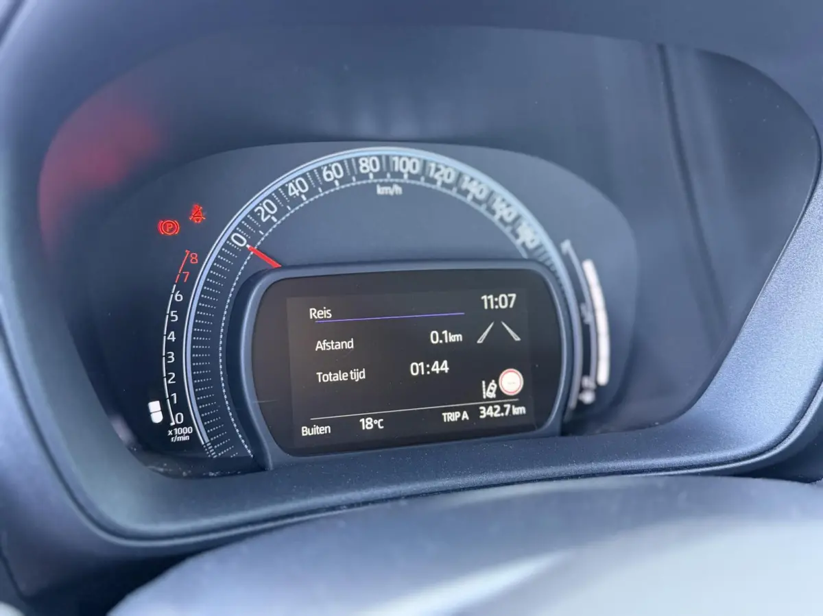 1.0 VVT-i MT Play