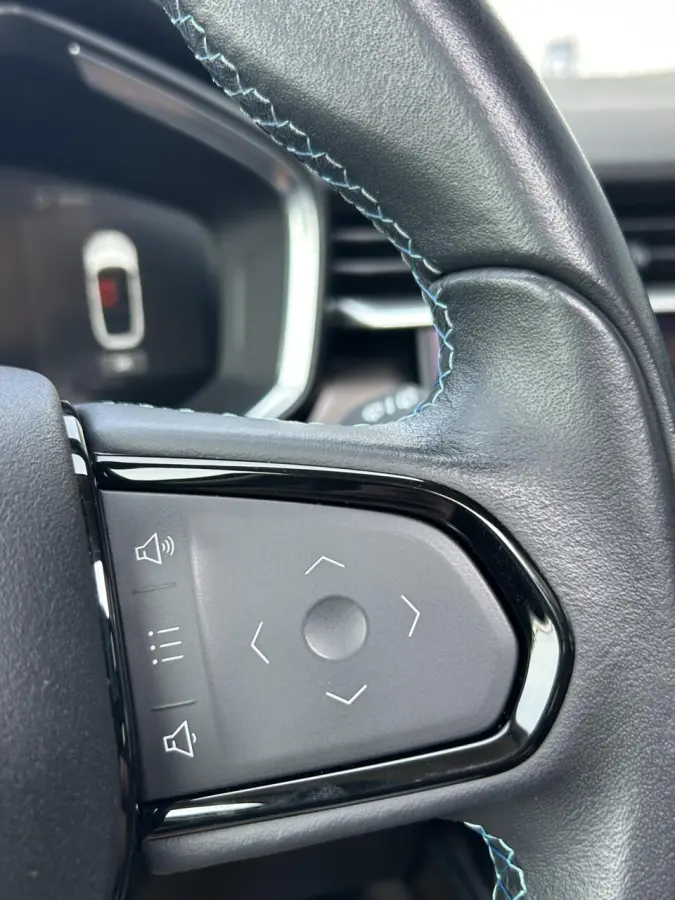 1.5 PANO I NAVI + CAMERA
