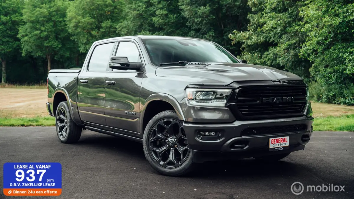 1500 Laramie Night Crew Cab 4x4