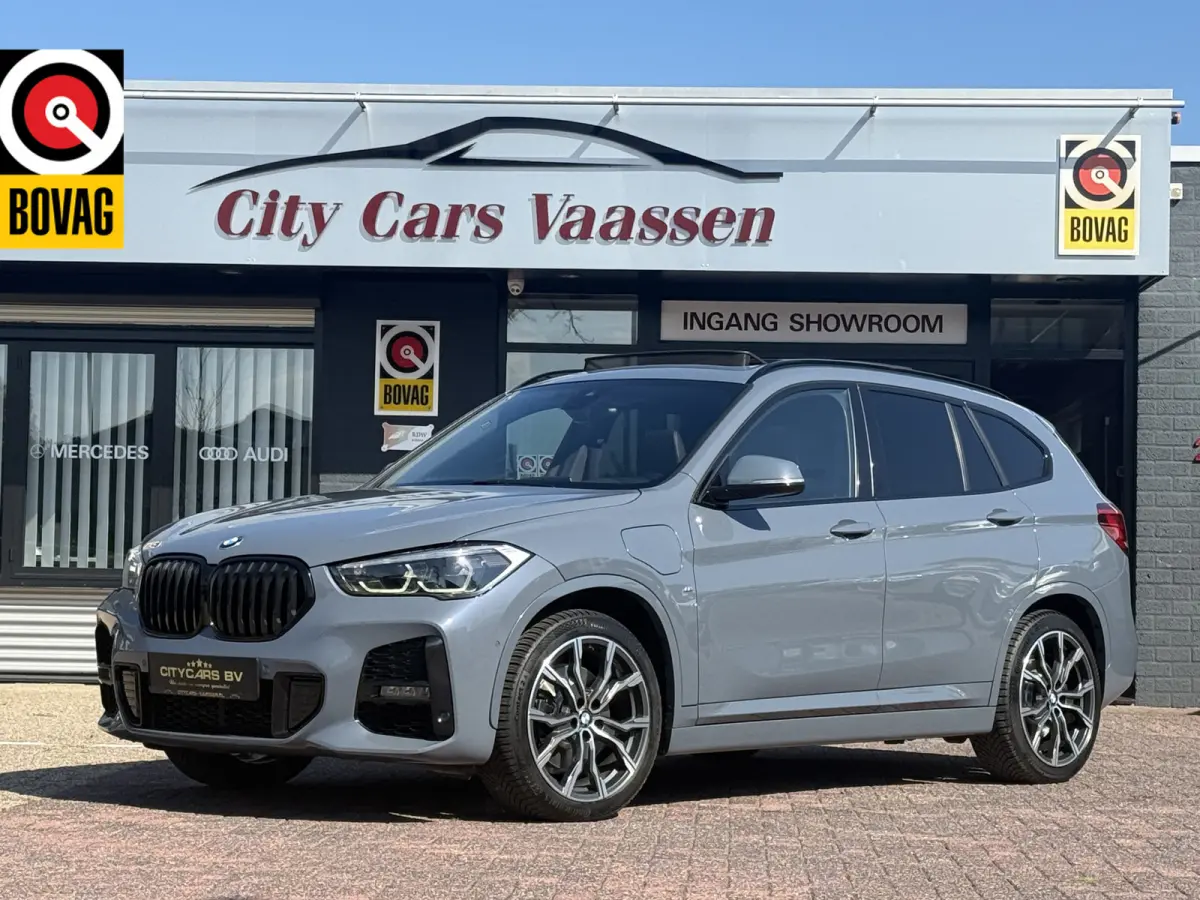 xDrive25e M sport plug-in hybride full options soh 86.9% pano navi climate ctr M spoiler pakket leder camera led dealer onderhouden