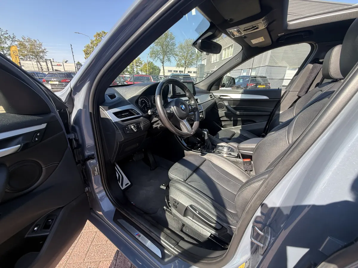 xDrive25e M sport plug-in hybride full options soh 86.9% pano navi climate ctr M spoiler pakket leder camera led dealer onderhouden