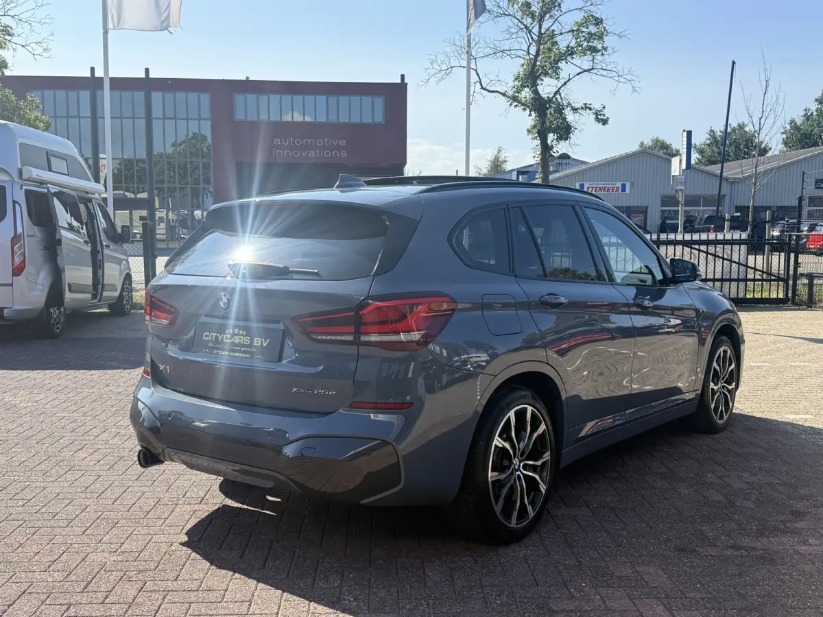 xDrive25e M sport plug-in hybride full options soh 86.9% pano navi climate ctr M spoiler pakket leder camera led dealer onderhouden