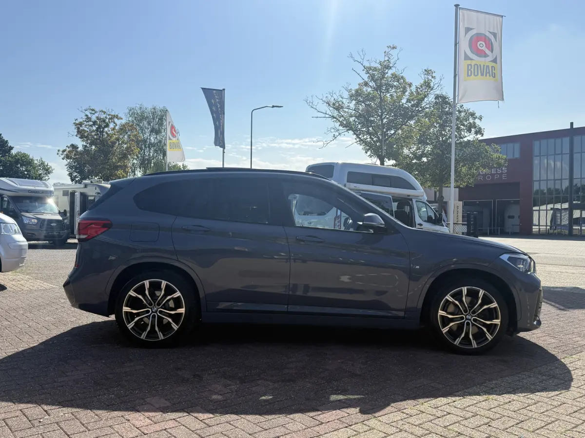 xDrive25e M sport plug-in hybride full options soh 86.9% pano navi climate ctr M spoiler pakket leder camera led dealer onderhouden
