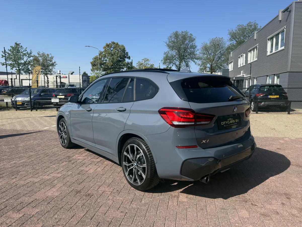 xDrive25e M sport plug-in hybride full options soh 86.9% pano navi climate ctr M spoiler pakket leder camera led dealer onderhouden