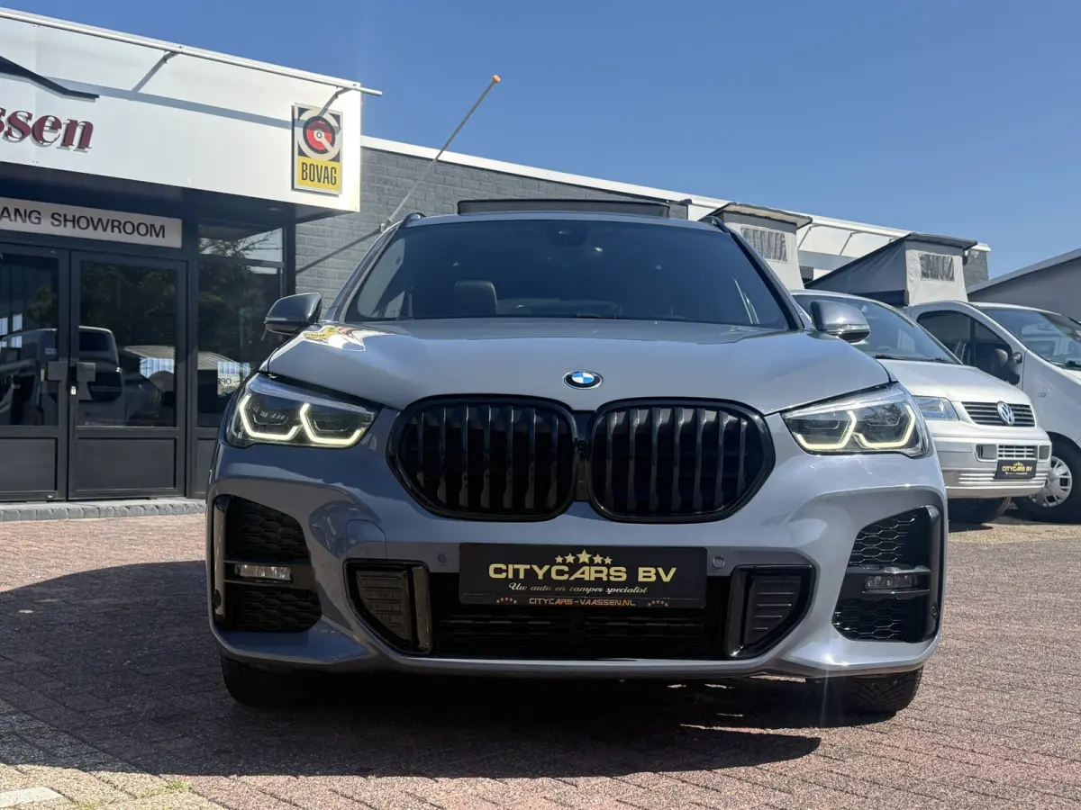 xDrive25e M sport plug-in hybride full options soh 86.9% pano navi climate ctr M spoiler pakket leder camera led dealer onderhouden