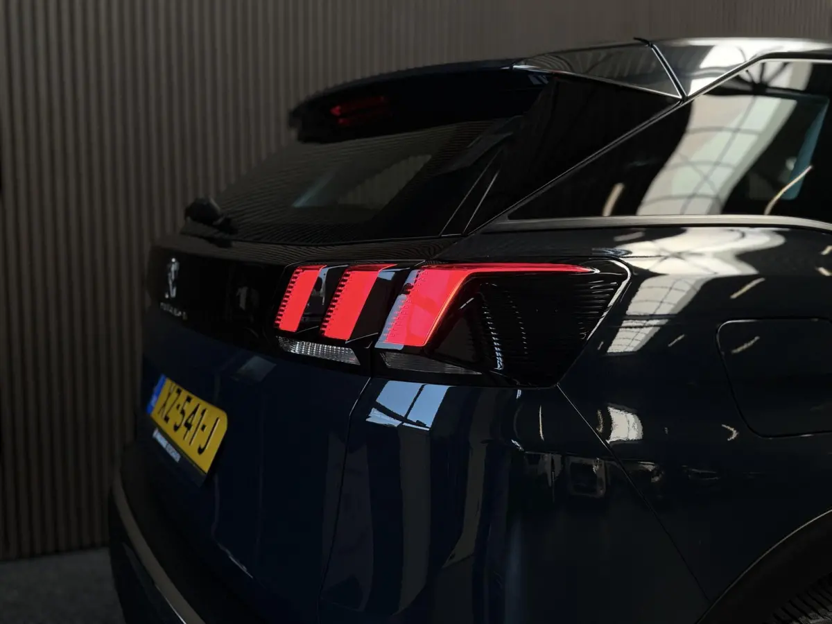 1.2 PureTech Allure | Carplay | Camera | Nieuwe riem