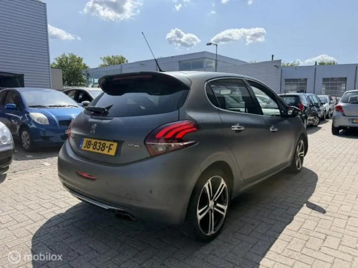 1.2 Benz GT Line Pano Camera