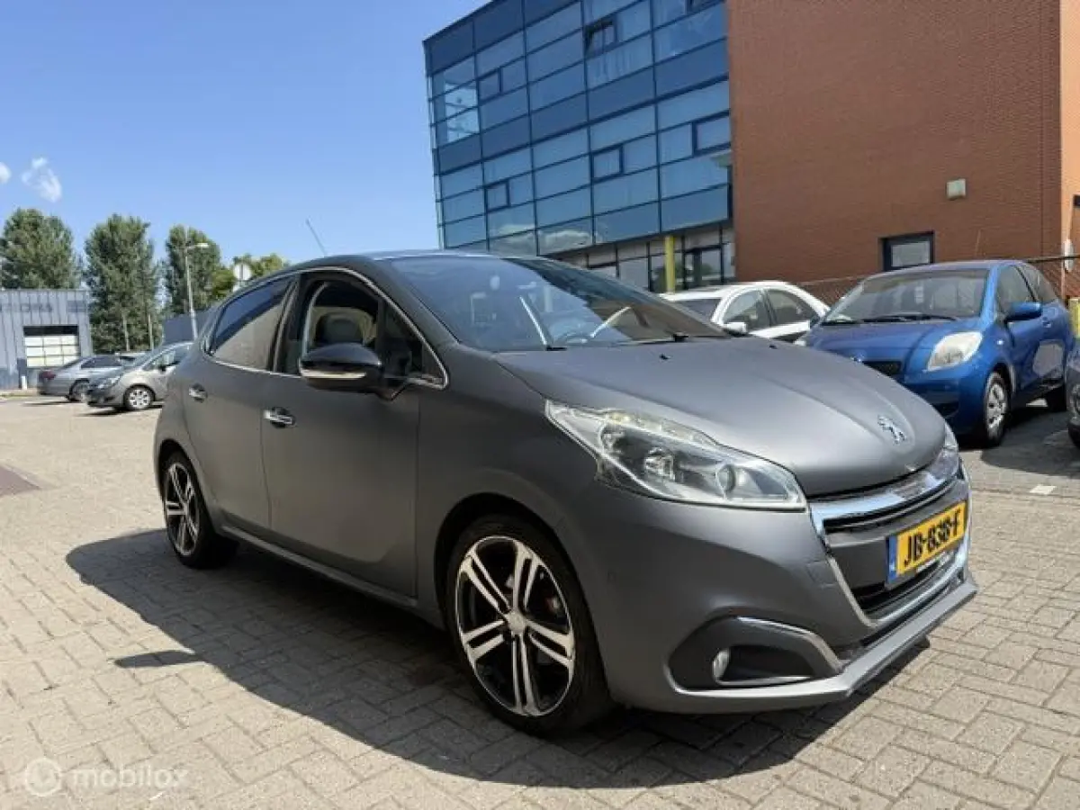 1.2 Benz GT Line Pano Camera