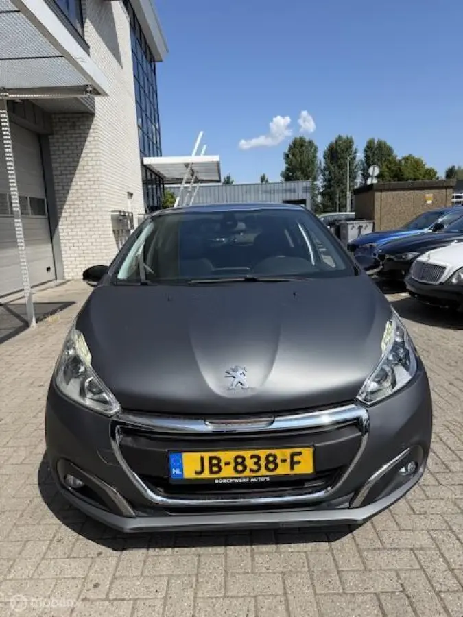 1.2 Benz GT Line Pano Camera