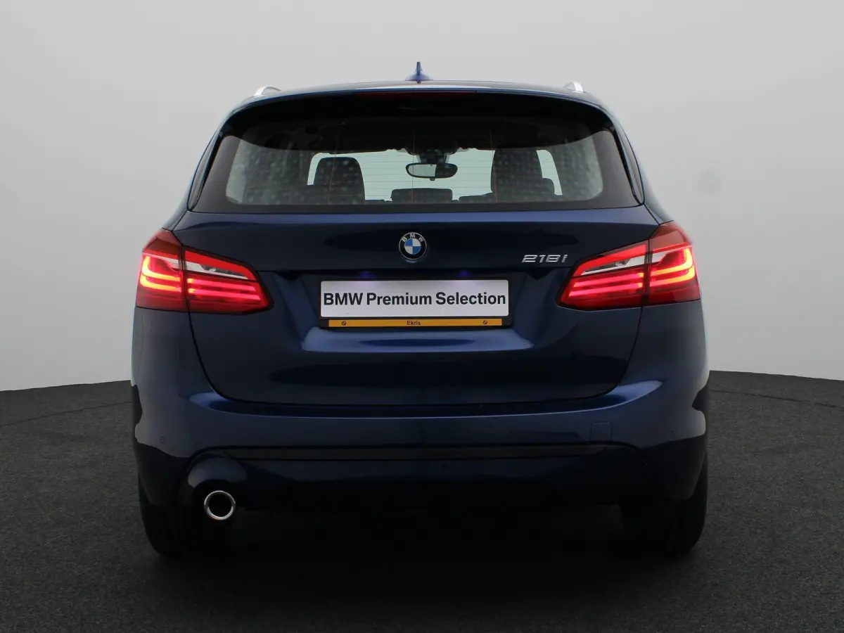 218i Executive | Comfort Pack | Sportline | Stuurwielrand Verwarmd | Head-Up Display | 17''