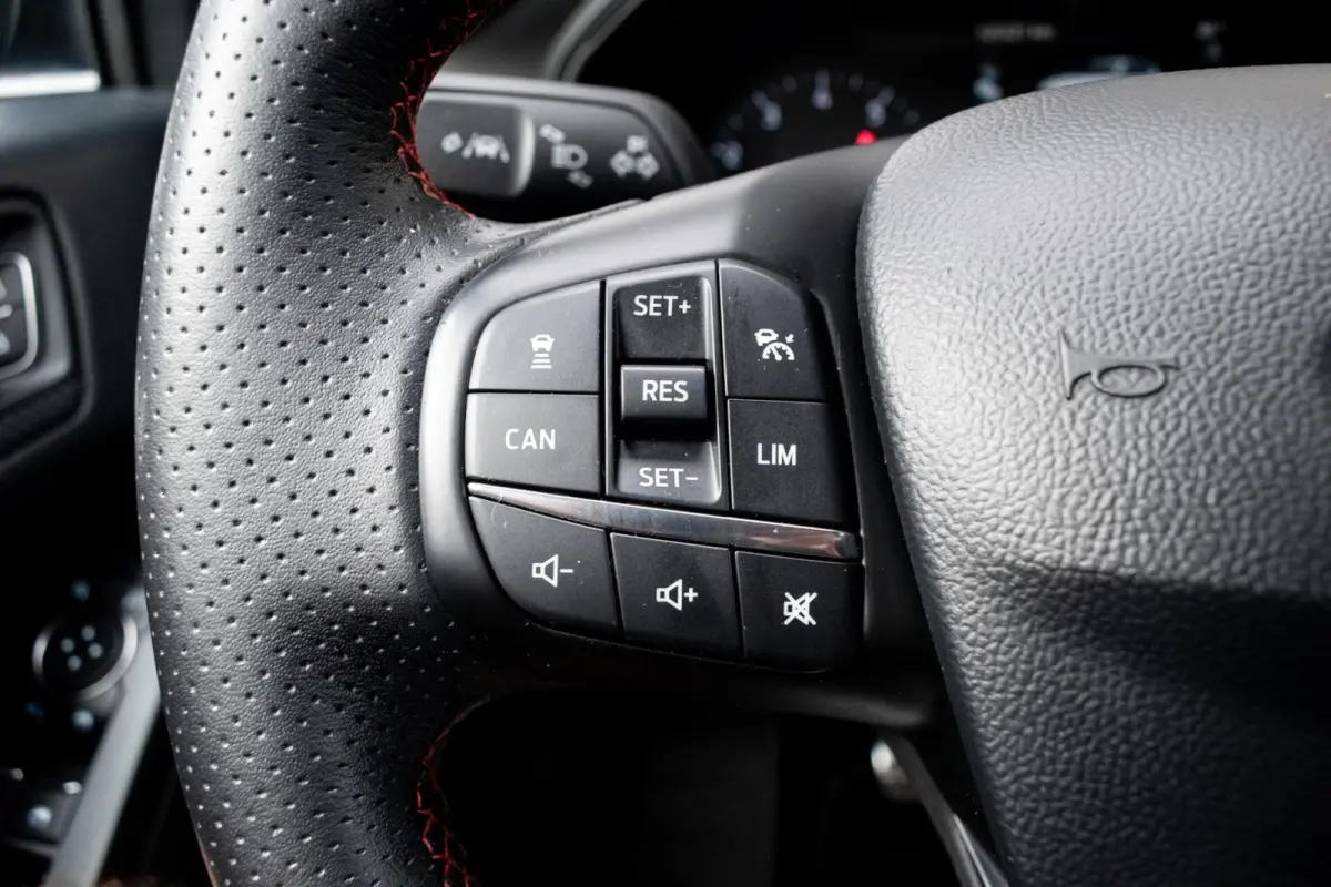 1.0 EcoBoost ST Line|WINTERPACK|ADAPT. CRUISE|B&O|CAMERA