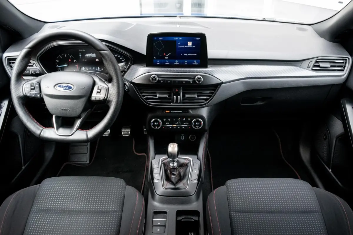 1.0 EcoBoost ST Line|WINTERPACK|ADAPT. CRUISE|B&O|CAMERA