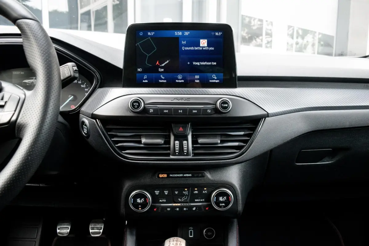 1.0 EcoBoost ST Line|WINTERPACK|ADAPT. CRUISE|B&O|CAMERA