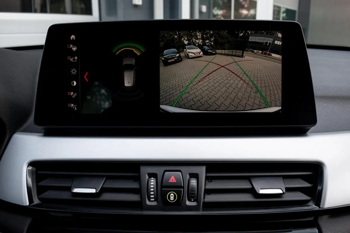 xDrive25e High Executive|1e EIGENAAR|ELEK.KLEP|HEAD-UP|STOELVERWARMING|CAMERA