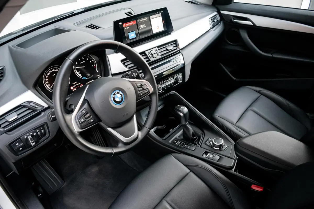 xDrive25e High Executive|1e EIGENAAR|ELEK.KLEP|HEAD-UP|STOELVERWARMING|CAMERA