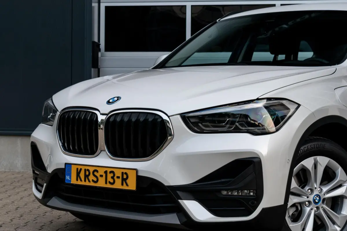 xDrive25e High Executive|1e EIGENAAR|ELEK.KLEP|HEAD-UP|STOELVERWARMING|CAMERA