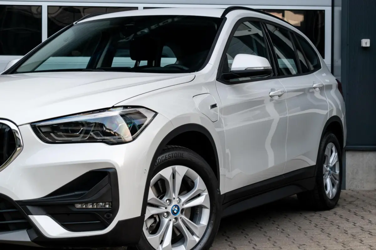 xDrive25e High Executive|1e EIGENAAR|ELEK.KLEP|HEAD-UP|STOELVERWARMING|CAMERA