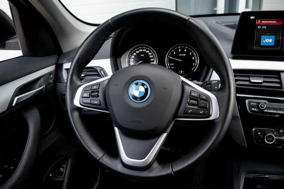 xDrive25e High Executive|1e EIGENAAR|ELEK.KLEP|HEAD-UP|STOELVERWARMING|CAMERA